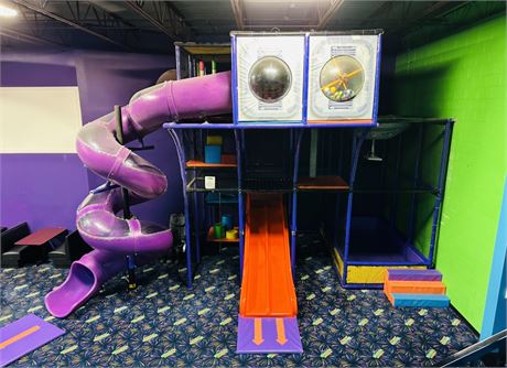 Indoor playground/ soft play structure